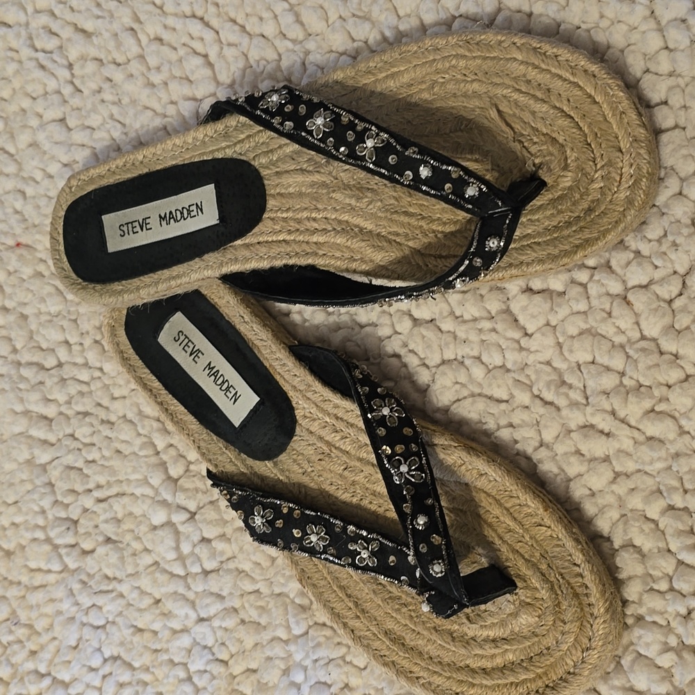 Steve Madden Black Embellished & Beaded Flip Flops, size 8
